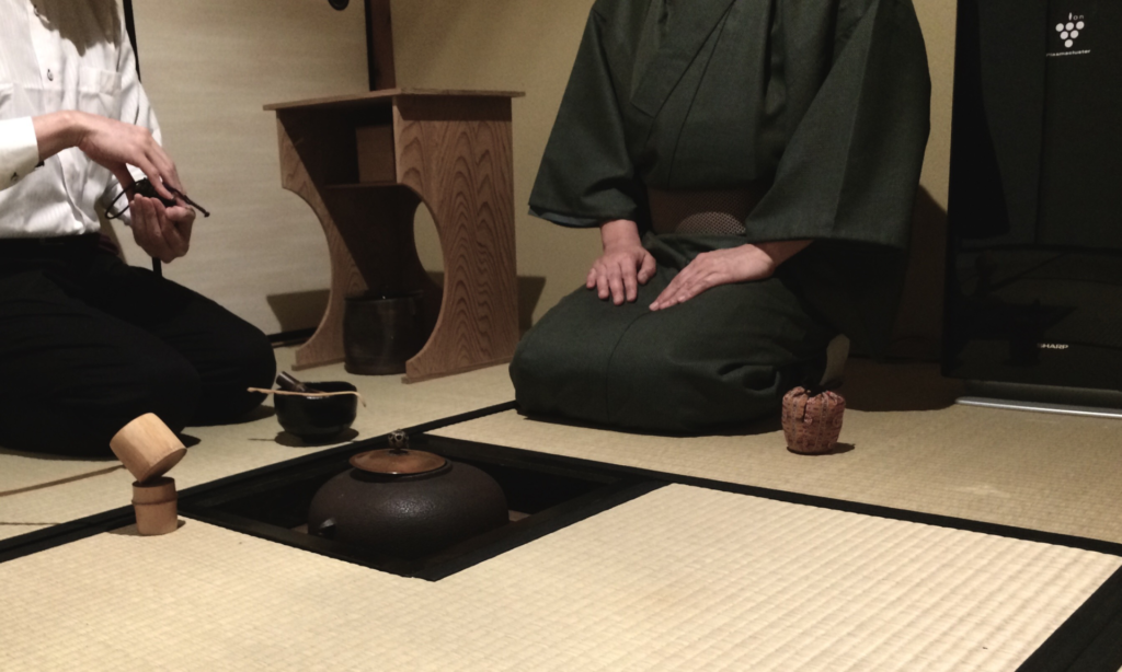 茶通箱のお稽古『三五夜プレミアム茶道教室』 | 三五夜 JR奈良すぐの